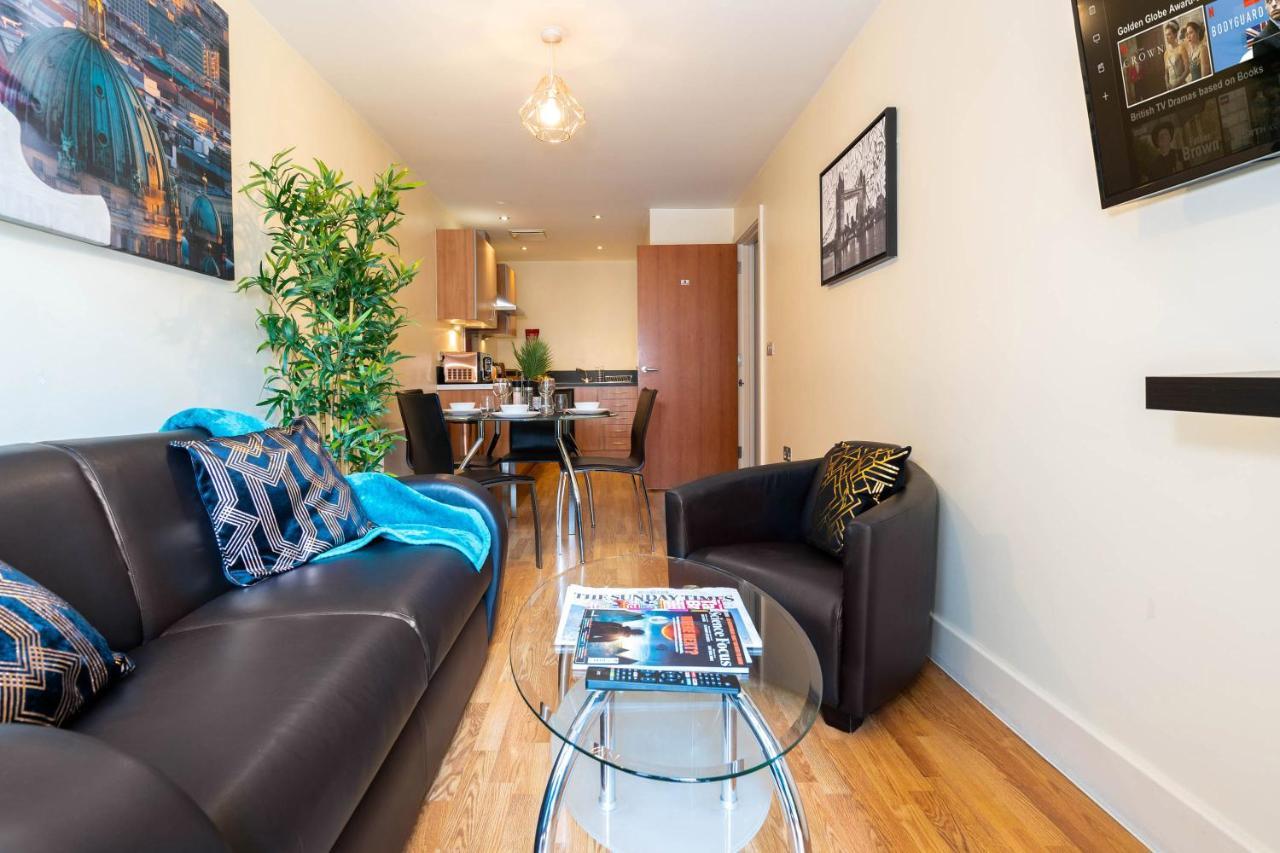 Haus City Centre Apartment - Arcadian -Balcony - Secure Parking - Wifi-Smart Tv - China Town -Top Rated Birmingham Kültér fotó
